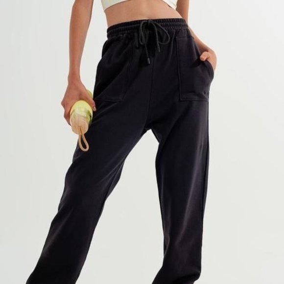 Chasing You Cropped Top and Jogger Set in Dark Gre - Picture 7 of 11